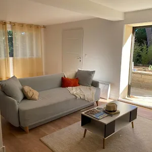 https://appartement-recent-plages-a-pied-3-chambres-95-m2.fr-provencehotel.com